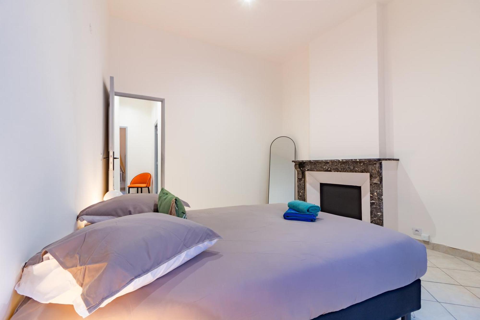 Spacieux Appartement En Plein Coeur De Béziers Exteriör bild