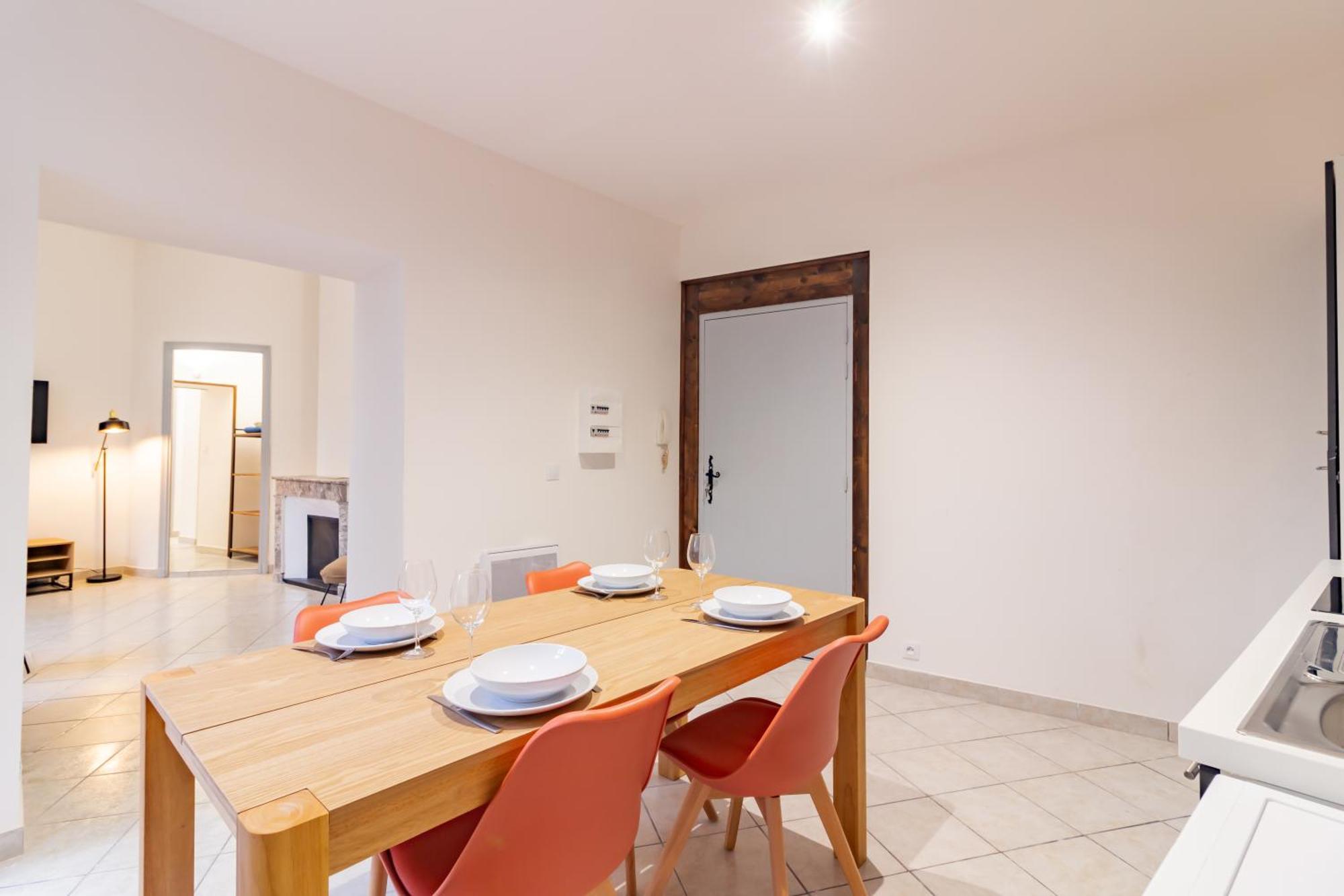 Spacieux Appartement En Plein Coeur De Béziers Exteriör bild