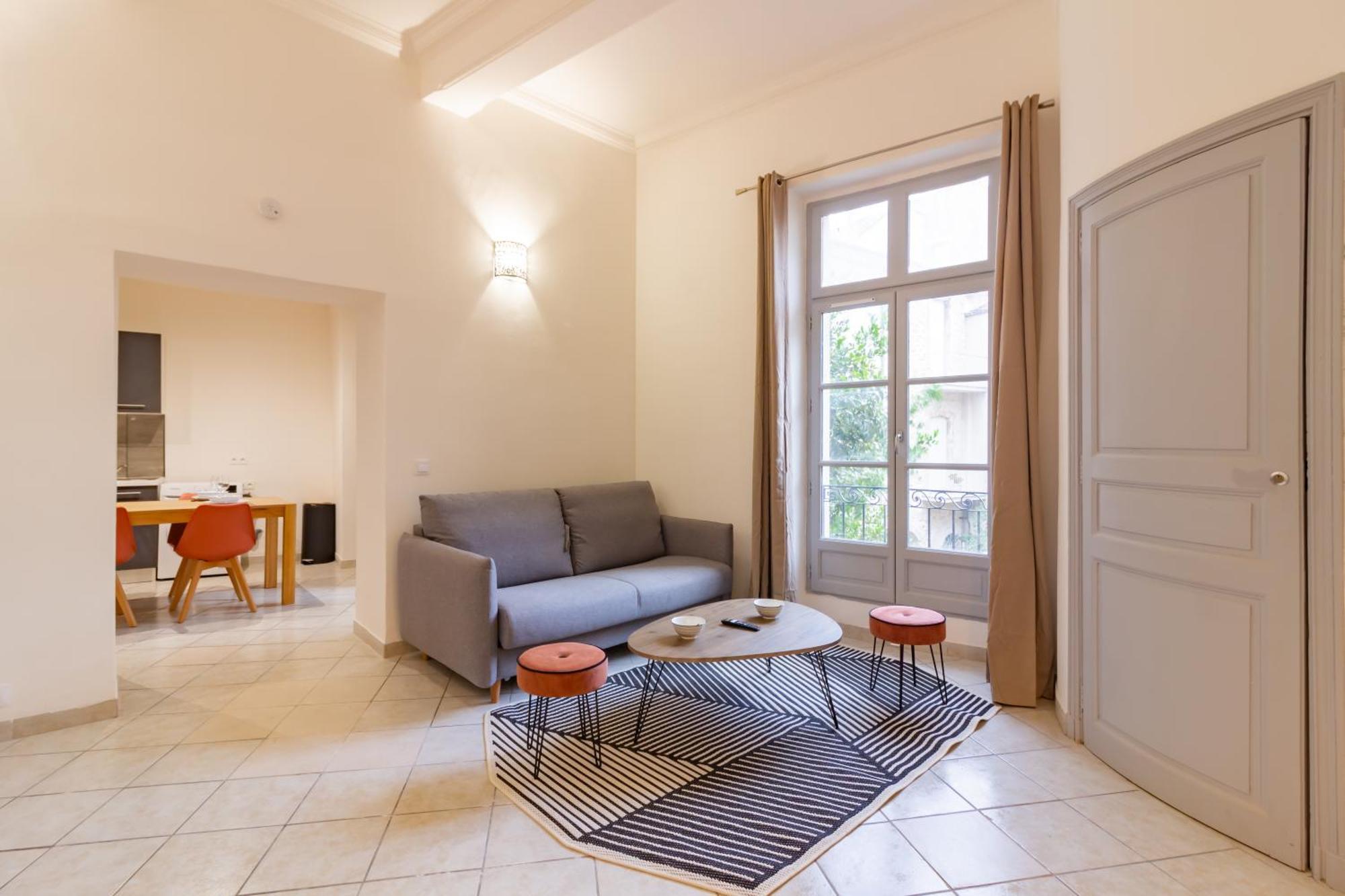 Spacieux Appartement En Plein Coeur De Béziers Exteriör bild